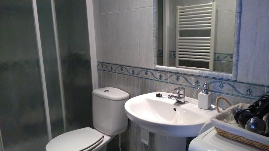 A bathroom at Casa de Aldea El Torrexon