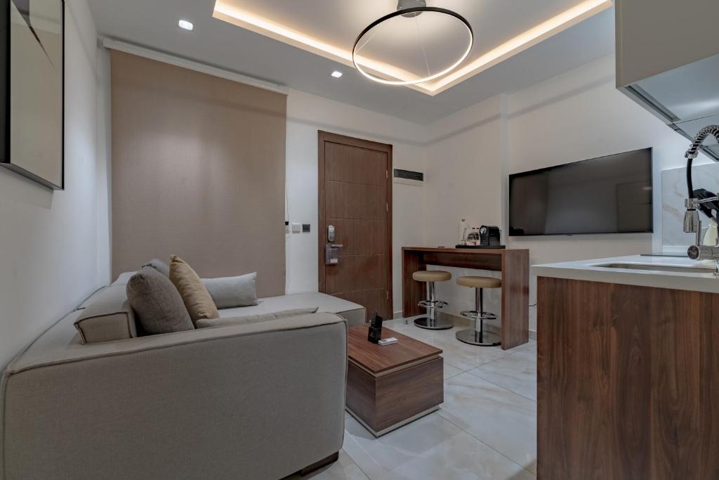The Pelican Hotel Cantonments Accra photo
