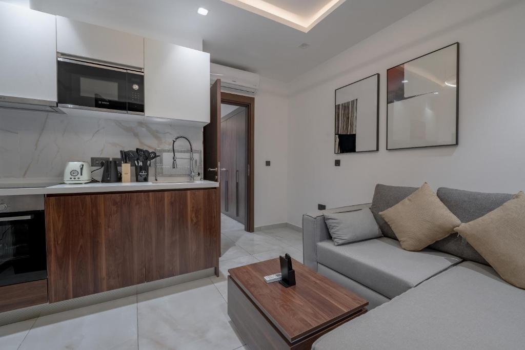 The Pelican Hotel Cantonments Accra photo
