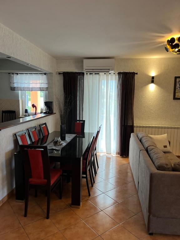 Posedenie v ubytovaní Apartments Vunić