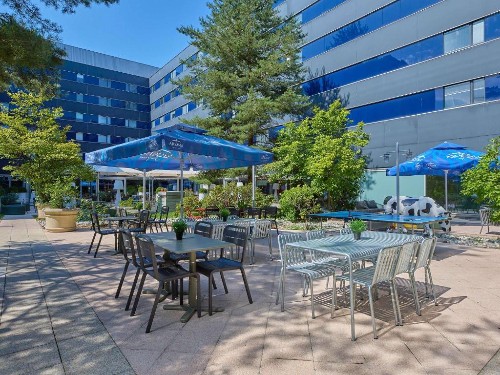 Restaurant o un lloc per menjar a ibis Zürich City West