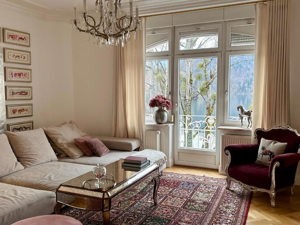Posezení v ubytování Adora Luxury Hotel
