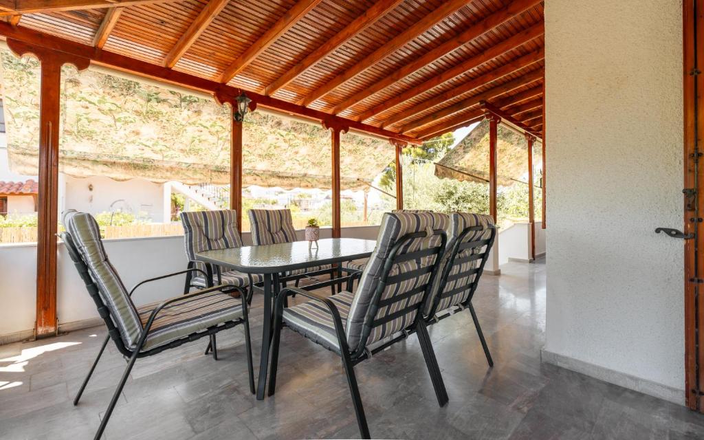Fotografie z fotogalerie ubytování Panos Relaxation Villa v destinaci Souvala