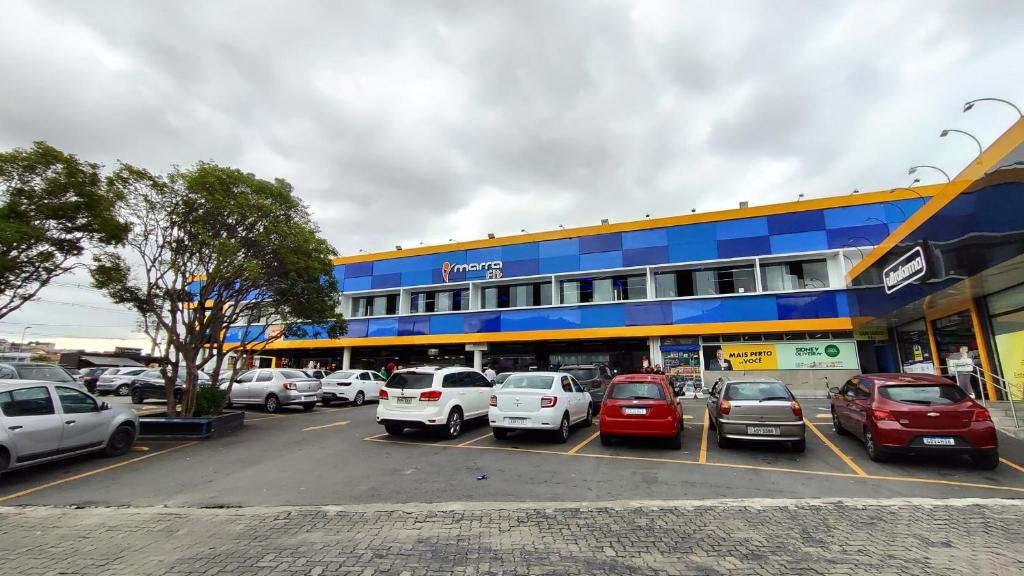 O edifício em que a hospedagem domiciliar se localiza