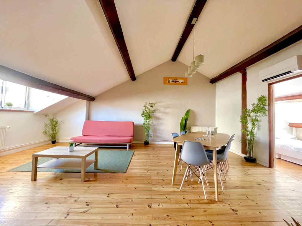 BnGo I Le Spacieux I 6 personnes, Climatisation, Parking gratuit, 3 chambres, 5 lits, Gare PartDieu, Centre de Lyon