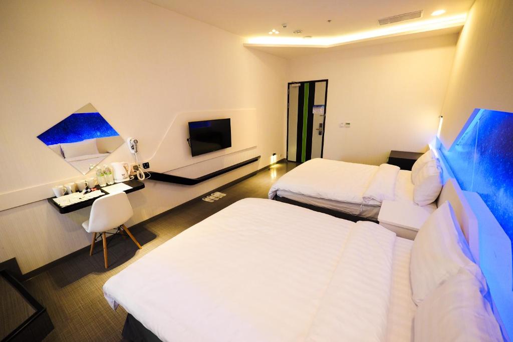 Galaxia Business Hotel - Superior Quadruple Room