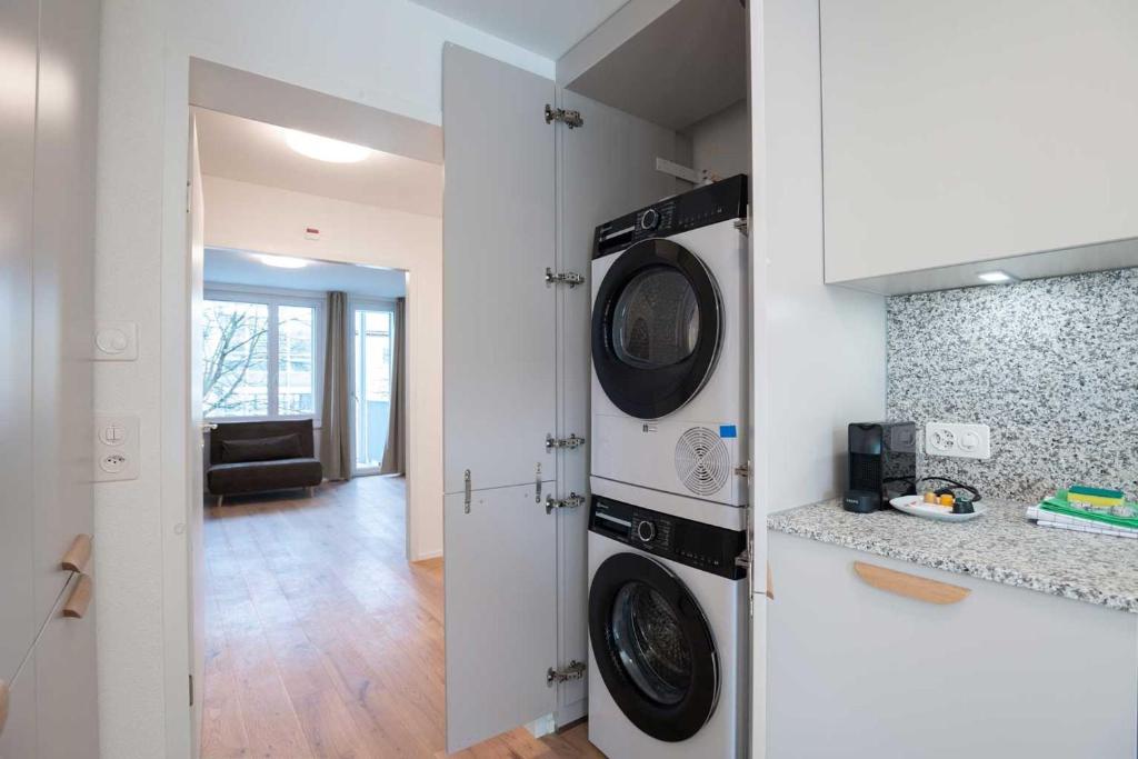Kuchyňa alebo kuchynka v ubytovaní HITrental Letzigrund - Apartment