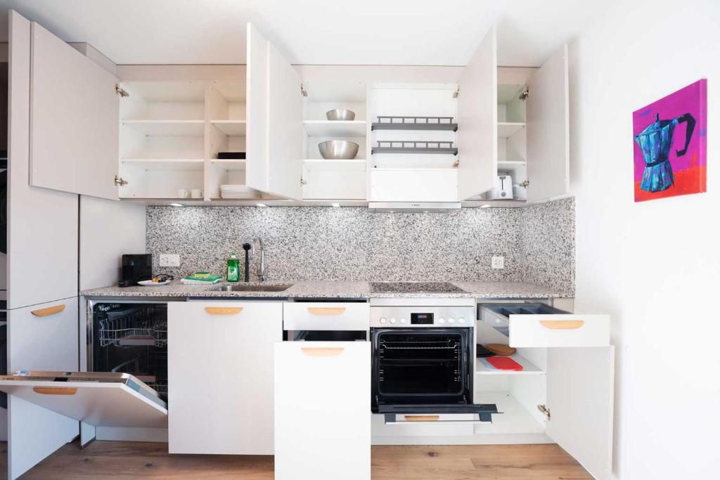 HITrental Letzigrund - Apartment - Two-Bedroom Superior Apartment