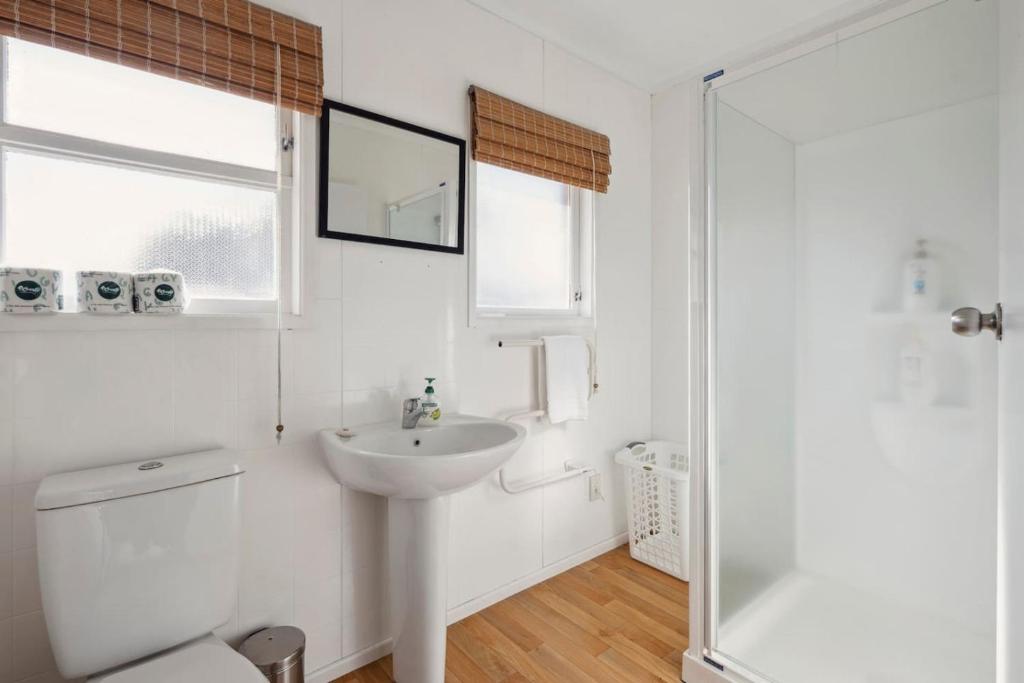 5 Huia street Holiday House - Resim 3