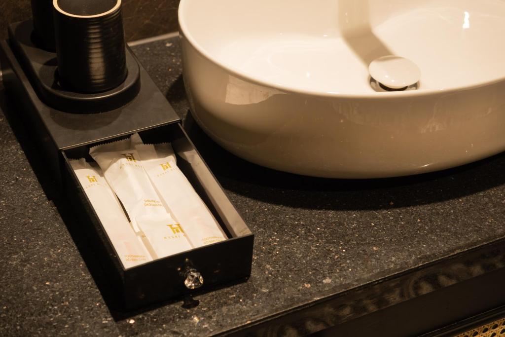 Hanoi Bliss Hotel - 14