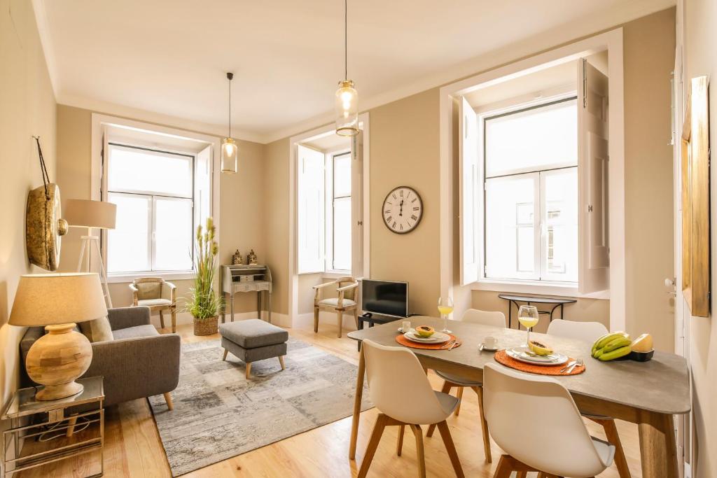 Baixa Apartment by Les Deux Mariettes