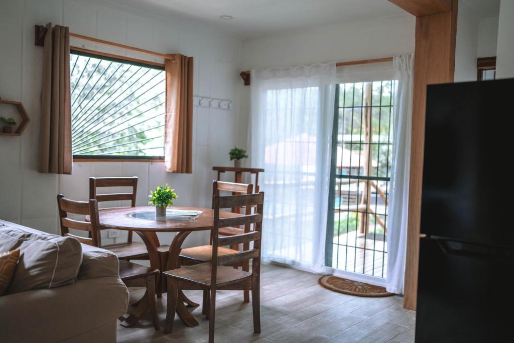 Gallery image of Casa Jaguar - Beach Walk Bungalows in Río Sequito