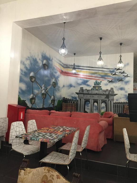 Posezení v ubytování Midi 81 HOSTEL