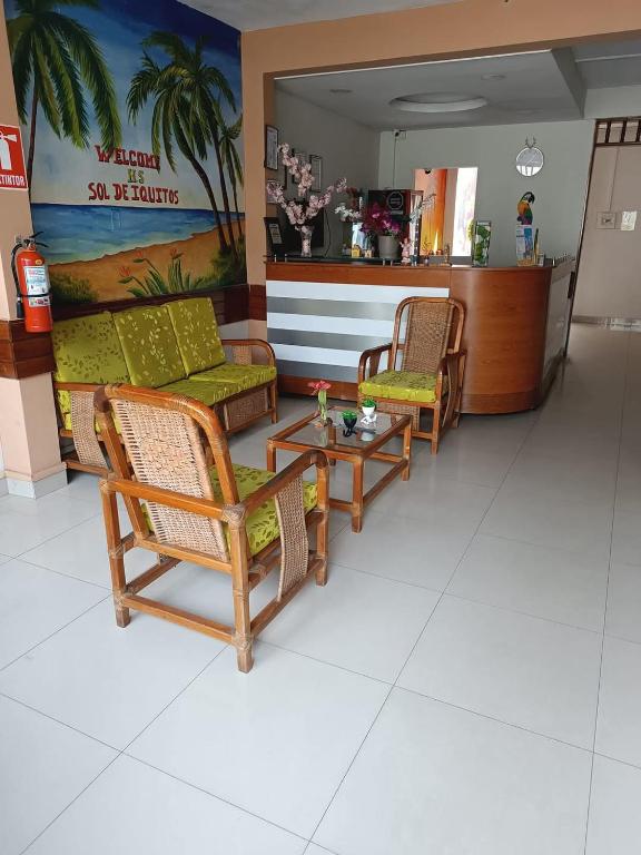 Posezení v ubytování Hostal Sol de Iquitos