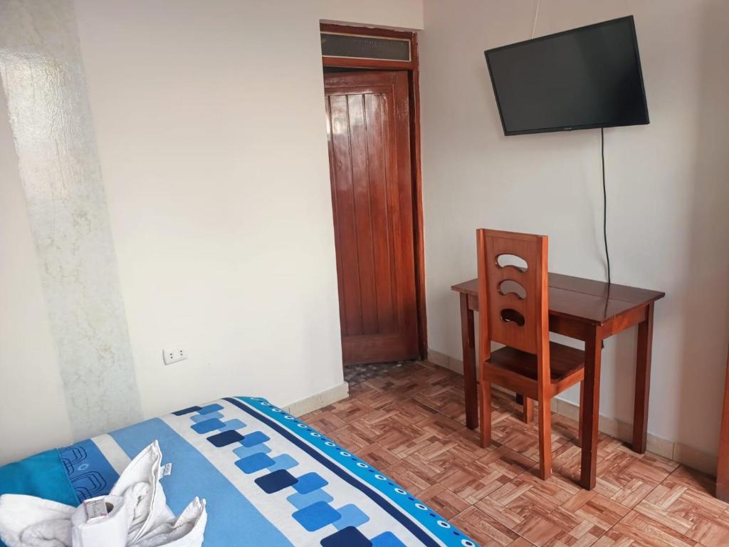 TV a/nebo společenská místnost v ubytování Hostal Sol de Iquitos