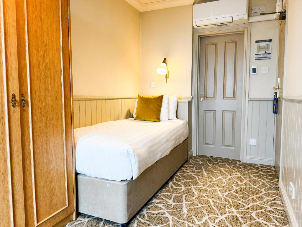 
Single Room with Sea View
