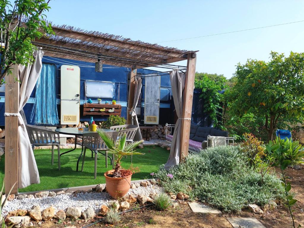Pure Crete - Tiny House & Luxury Tent - 3