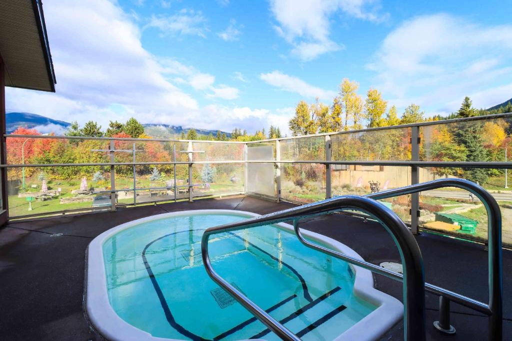 Nespecifikovaný výhled na hory nebo výhled na hory při pohledu z hotelu