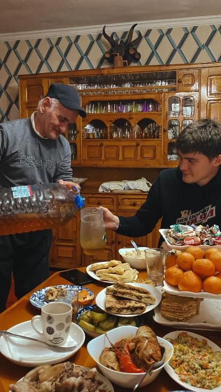 Jídlo v penzionu nebo okolí