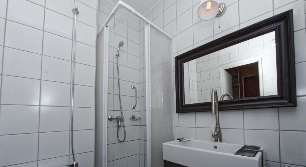 Tündérkert Hotel Noszvajにあるバスルーム