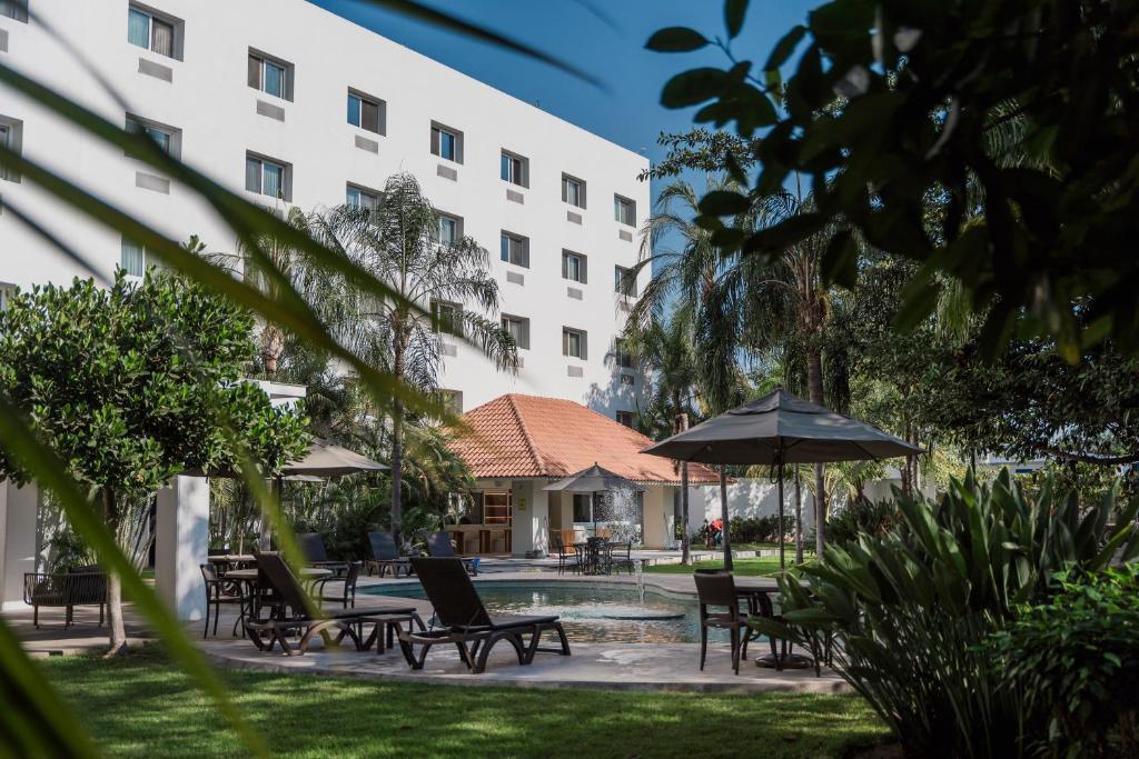 Comfort Inn Puerto Vallarta Golfside & Marina