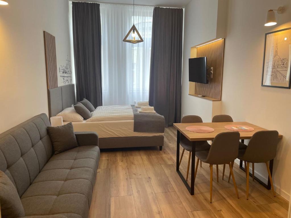 Aviendo Old Town Apartments - 11