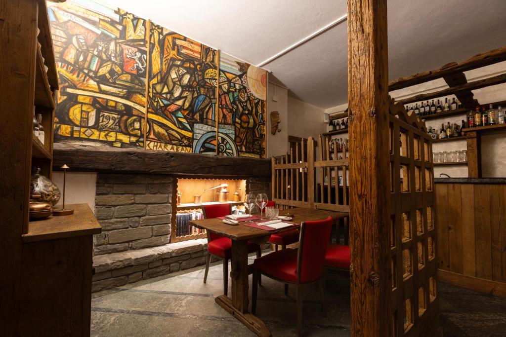 Nápoje v ubytování Hotel & Restaurant Le Charaban