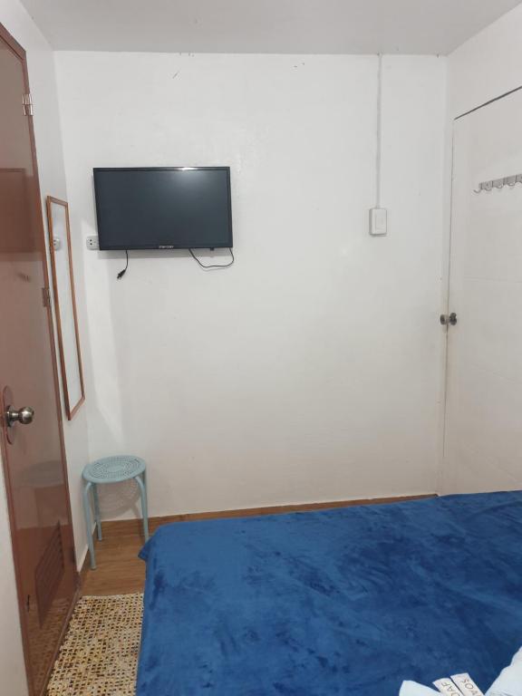 TV a/nebo společenská místnost v ubytování Pentaqua -Dineros Guest House
