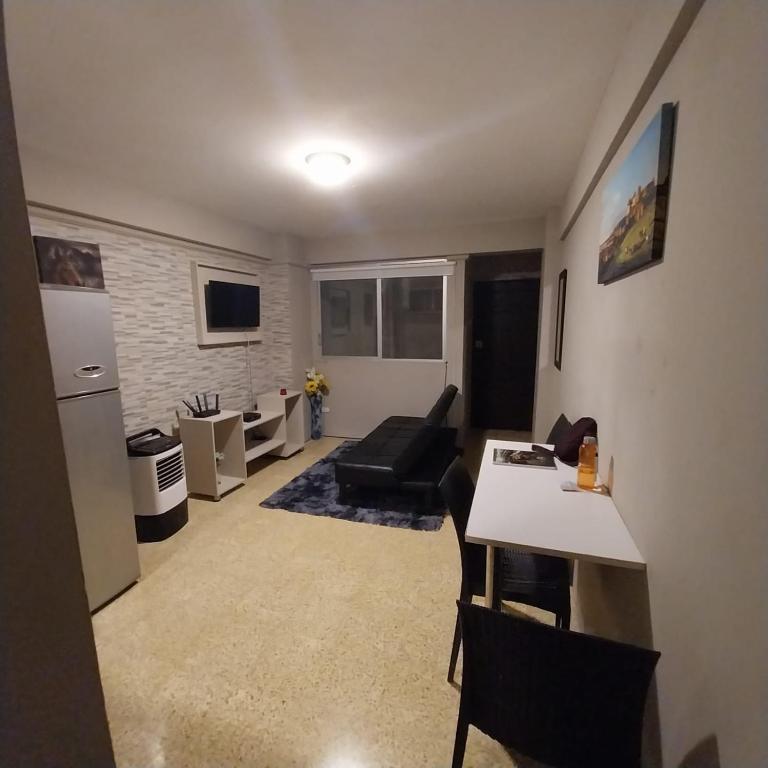 DEPARTAMENTO EN PLENO CENTRO DE GUAYAQUIL