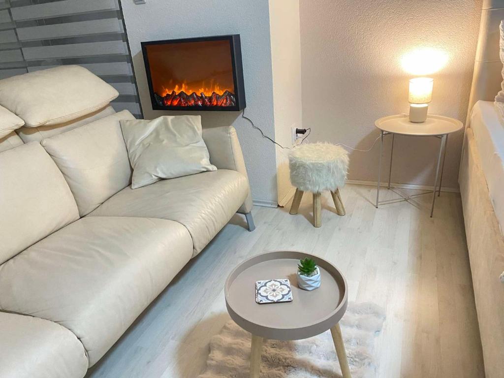 Apartmani Safir Krusevac Heated Outdoor Pool - Apartamento Con Terraza