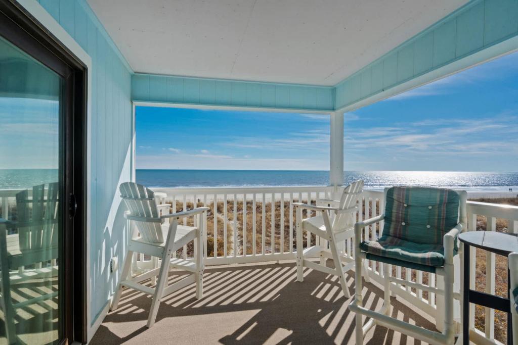 Surf Villas B3 - Oceanfront, Myrtle Beach, SC