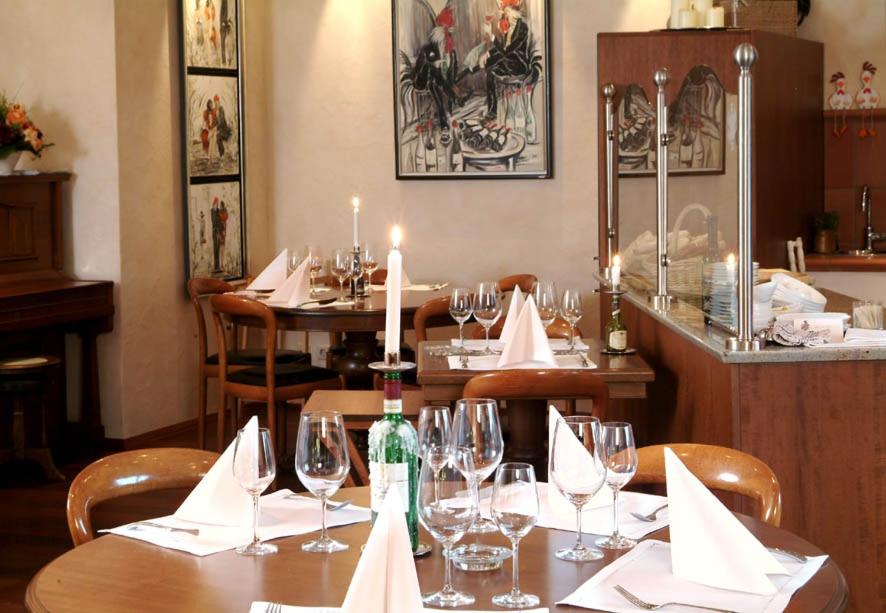 Nápoje v ubytování Hotel Höllsteiner Hof