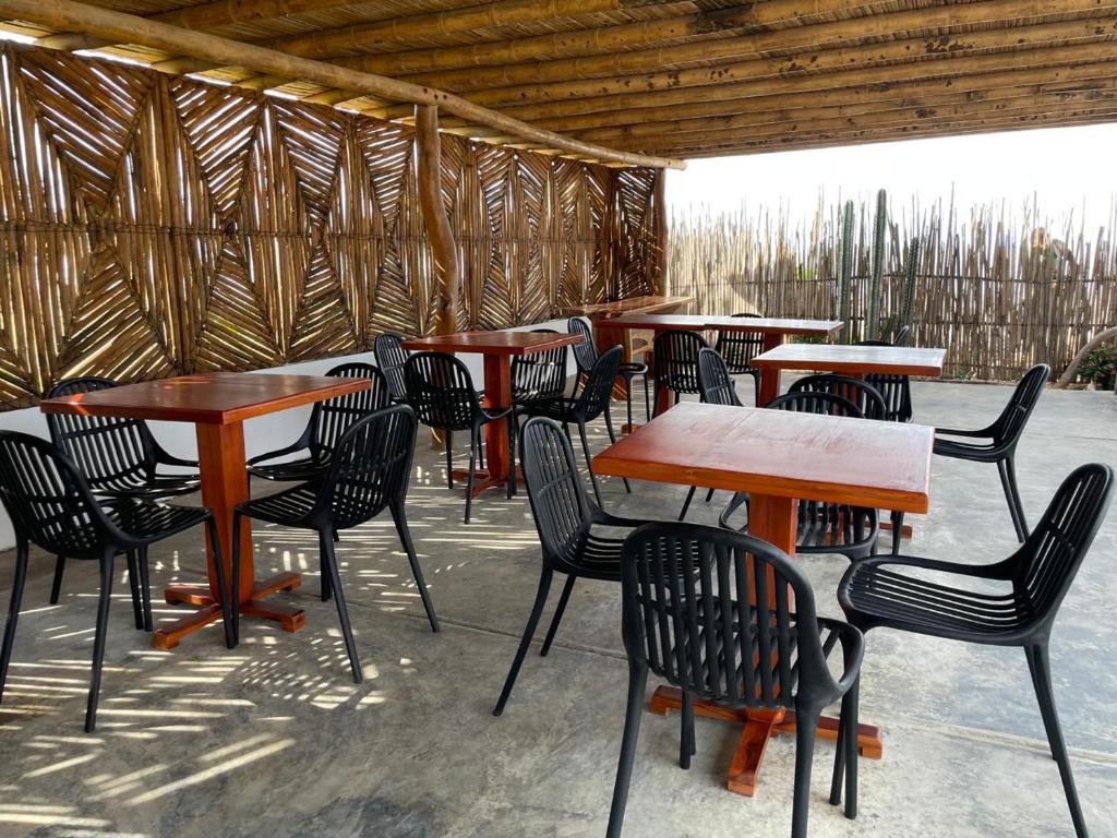 Restaurace v ubytování Awala Beach Club