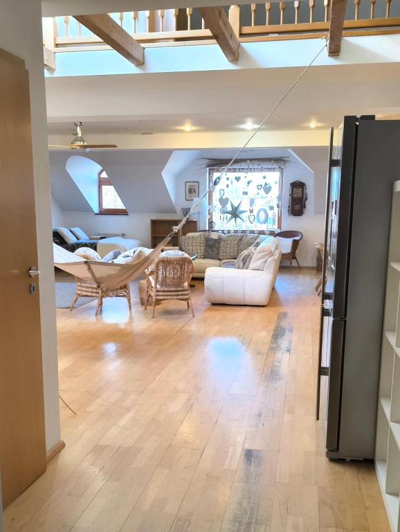 Een zitgedeelte bij Apartment Neratovice