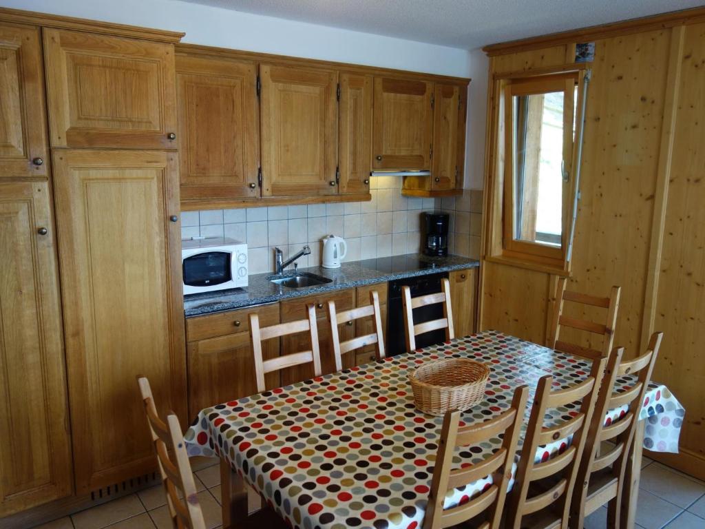 Kuchyň nebo kuchyňský kout v ubytování Apartment in Veysonnaz near Ski Lift