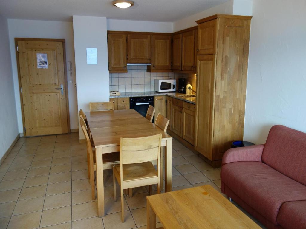 Cosy apartment with balcony - Resim 4