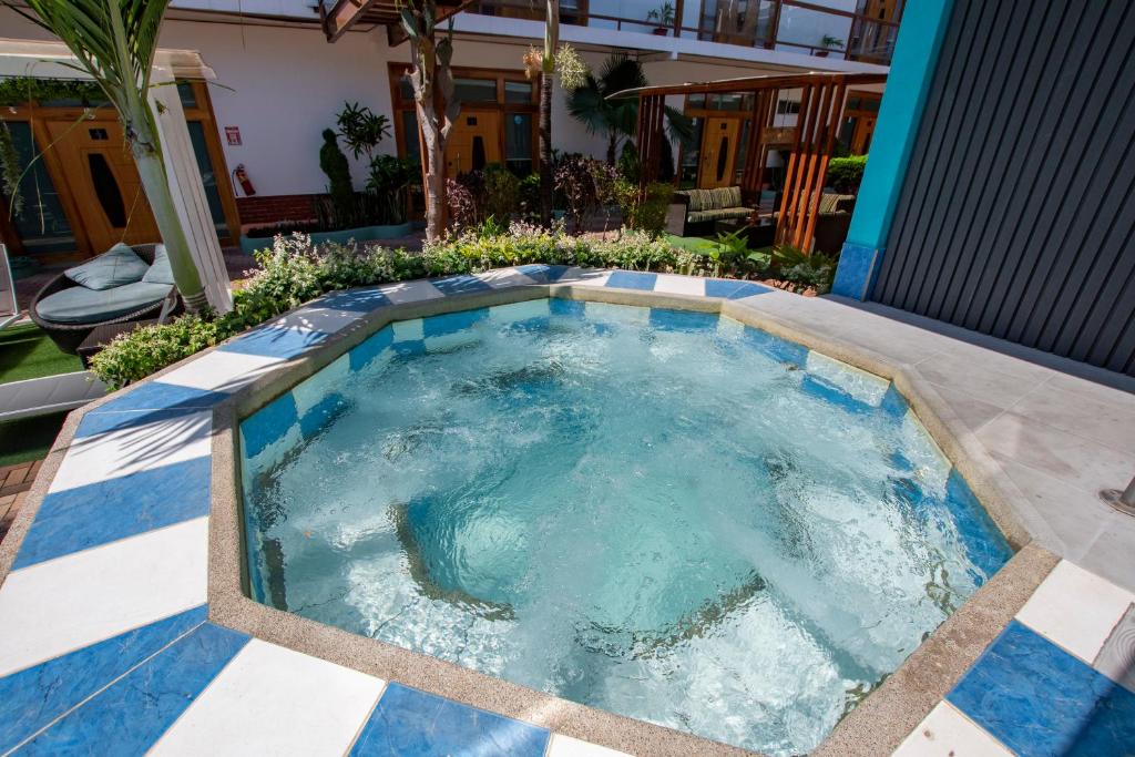 Bazén v ubytování Blue Marlin Galápagos, Hotel & SPA nebo v jeho okolí