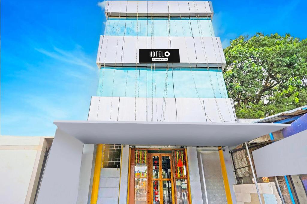 Fotografie z fotogalerie ubytování Super Hotel O Thavalakuppam Near Bus Stand v destinaci Pūrnānkuppam