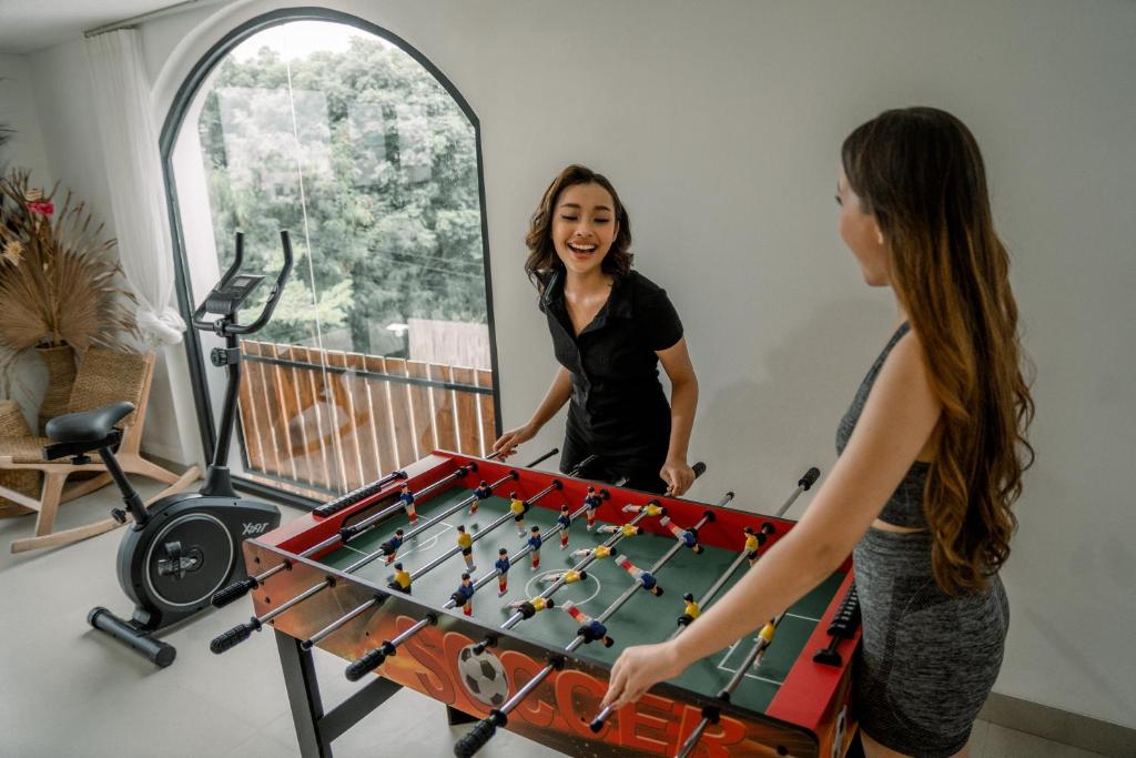 Tamu yang menginap di Casa Karuna Villa