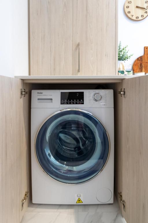 Elegant 4-Bedroom Townhouses in Vibrant CBD - Resim 22