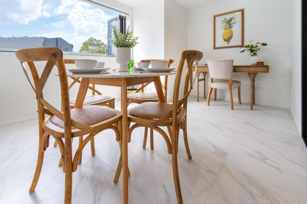 Elegant 4-Bedroom Townhouses in Vibrant CBD - Resim 12