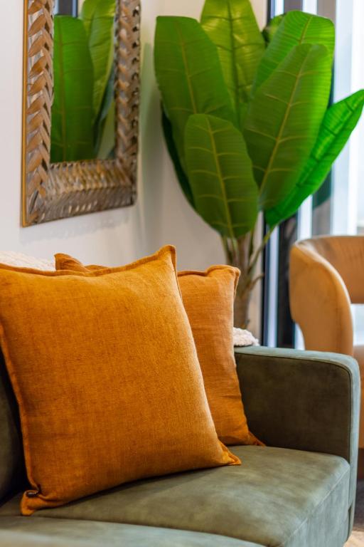 Elegant 4-Bedroom Townhouses in Vibrant CBD - Resim 33