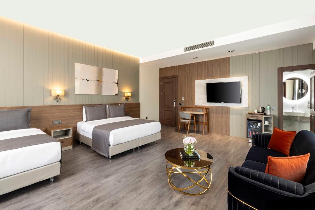 Ezkar Bathonea Art İstanbul Hotel - Habitación Cuádruple Superior