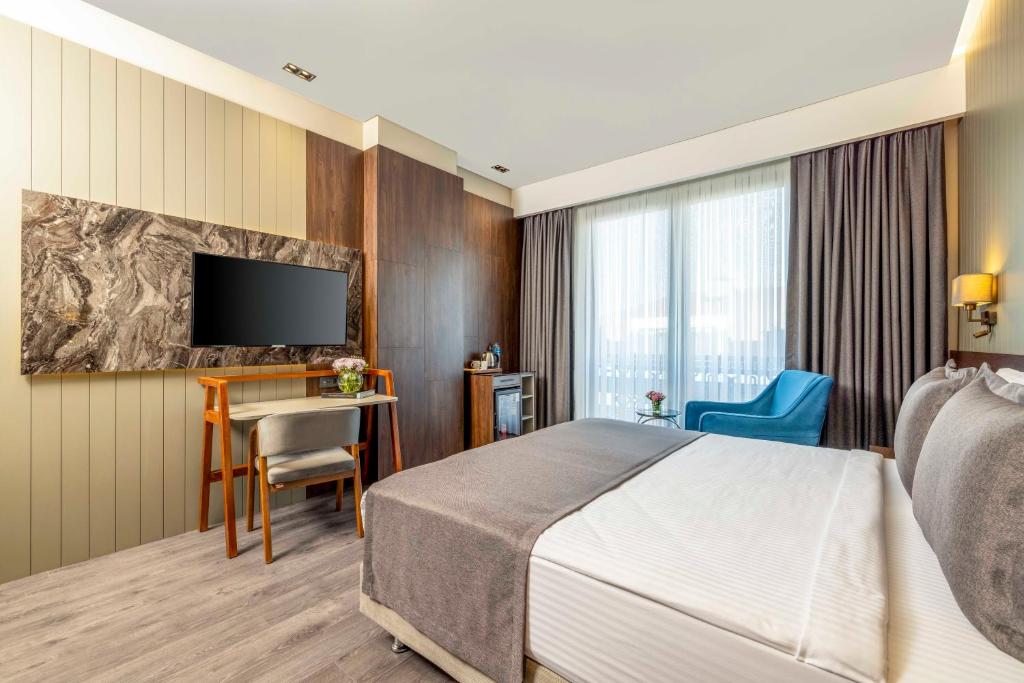 Ezkar Bathonea Art İstanbul Hotel - Habitación Doble Con Vista Al Lago