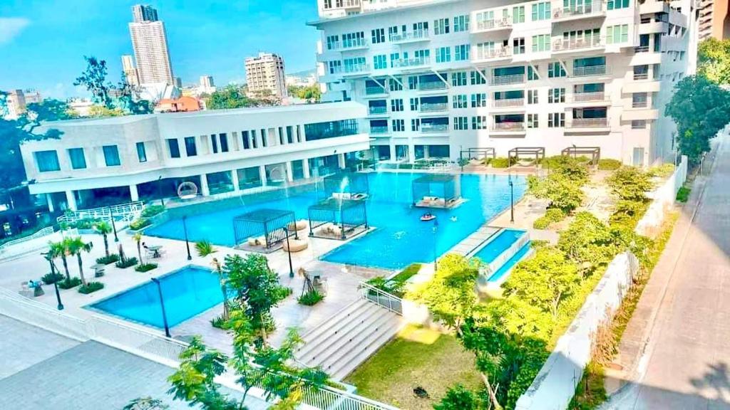 Bazén v ubytování Hidden Gem at Cebu Business Park nebo v jeho okolí