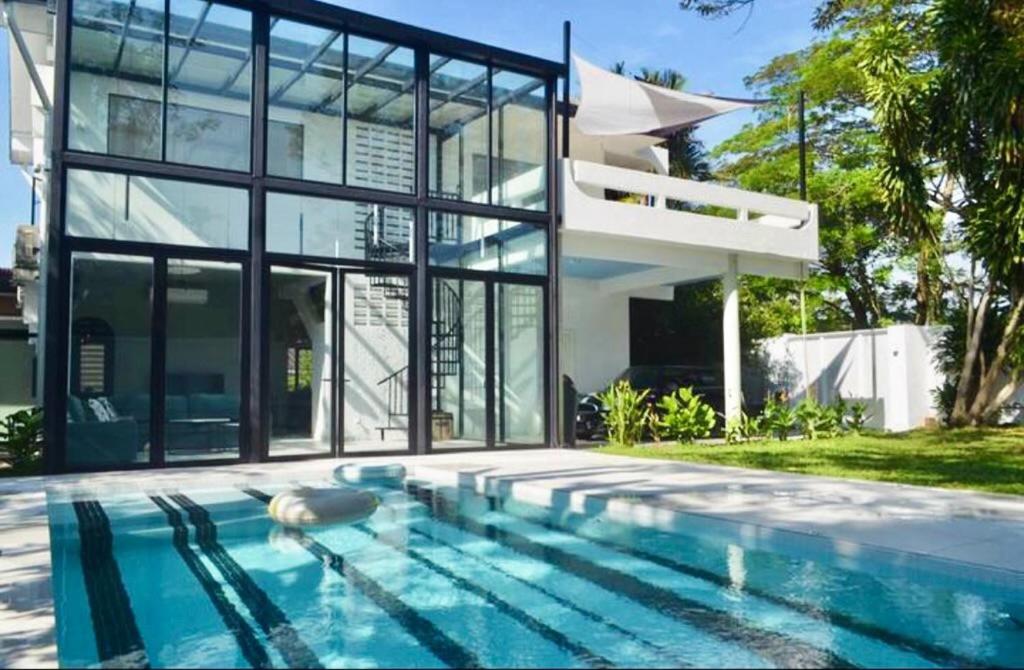 Πισίνα στο ή κοντά στο Villa Clara Mutiara Pool Villa