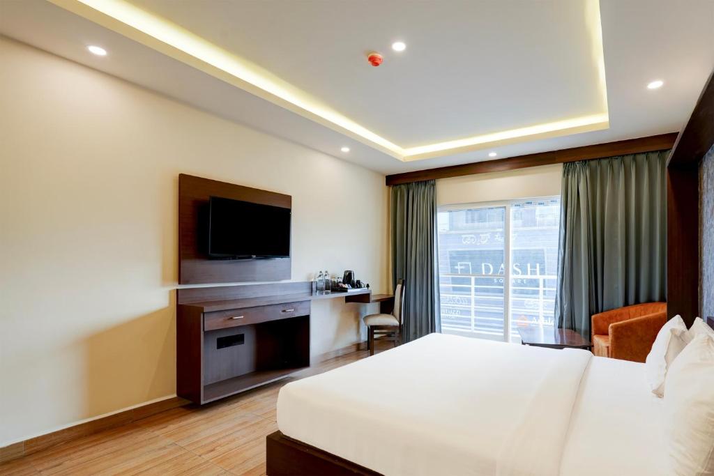 TV a/nebo společenská místnost v ubytování Hotel Aerotech Plaza