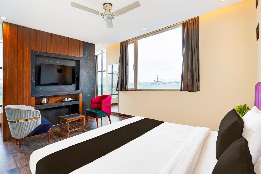 Postel nebo postele na pokoji v ubytování Hotel Aerotech Plaza