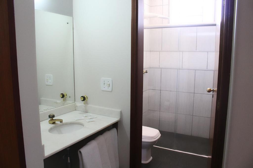  ARQ Inn Hotel