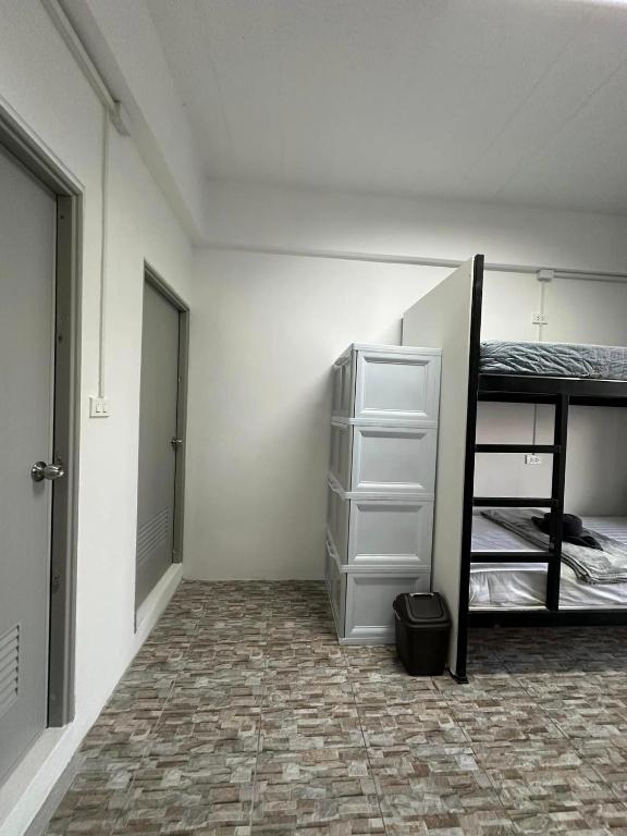 Postel nebo postele na pokoji v ubytování Phuket Hostel at Rawai